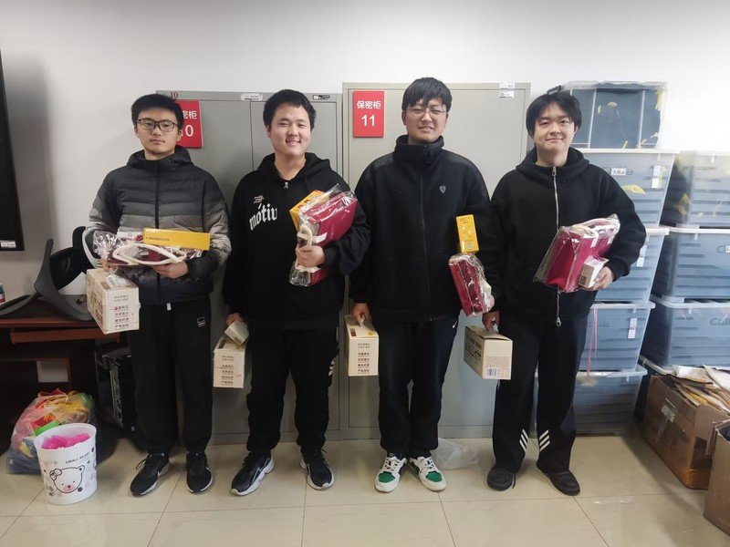 日开展了专项慰问活动